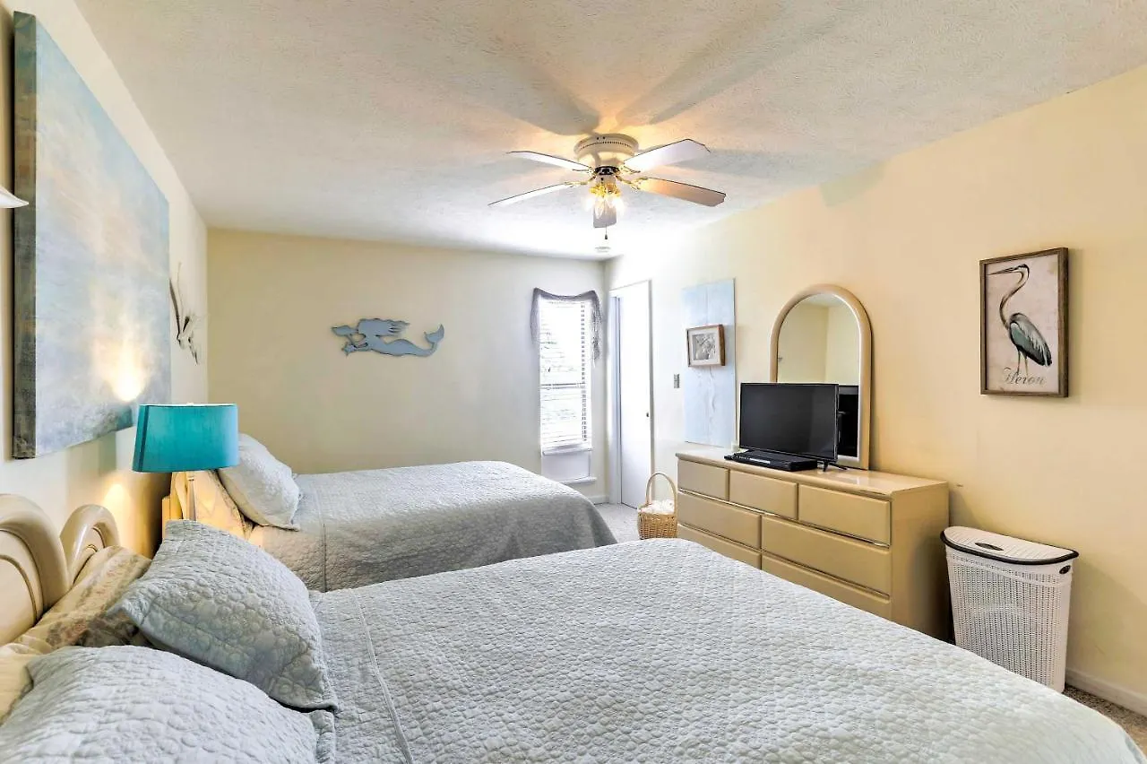 Pcb Condo With Pool And Grill Access - Walk To Beach! Panama City Beach 0*,  United States