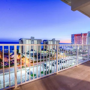 10th Floor! Beautiful 3 Bd, Great Amenities, And Great Location Panama City Beach